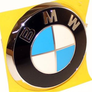 Gyári BMW G22 G23 G82 G83 kamera nélküli csomagtartó embléma 51147497530