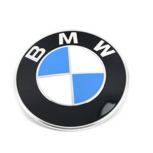 Gyári BMW F96 F97 G01 G05 G06 G07 G29 82mm-es motorháztető - csomagtartó embléma 51147499154