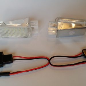 Skoda Fabia Octavia Roomster Superb Yeti fehér SMD LED kilépőfény világítás